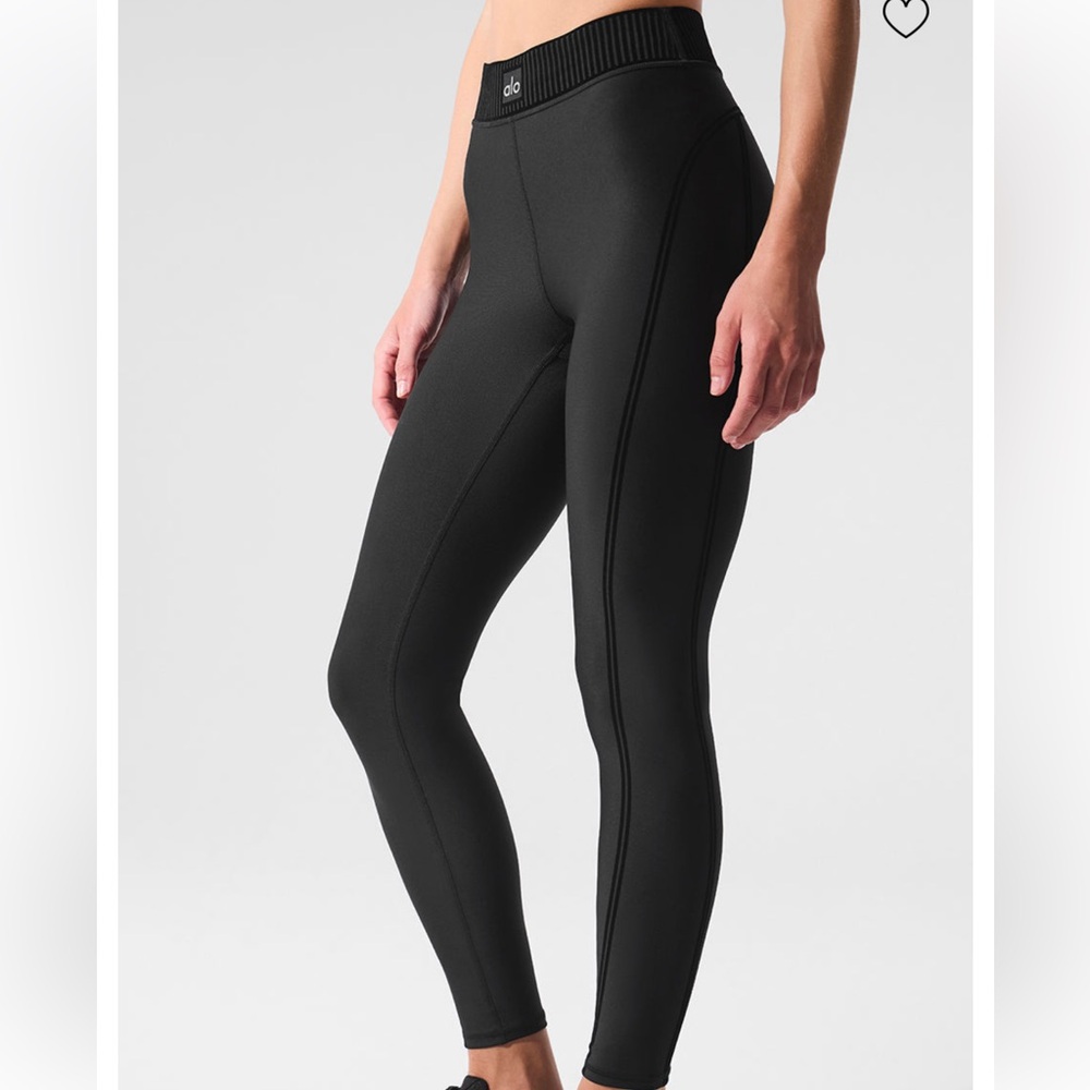 Alo: airlift High- waist 7/8 line up legging- black